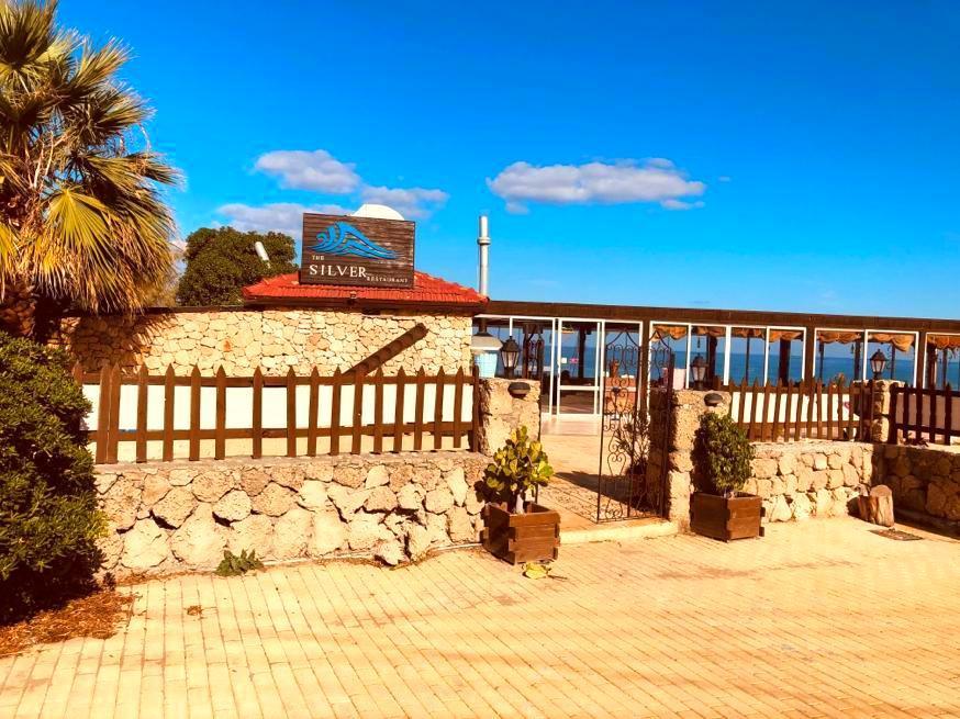 Queen Aphrodite Hotel Karpasa Esterno foto
